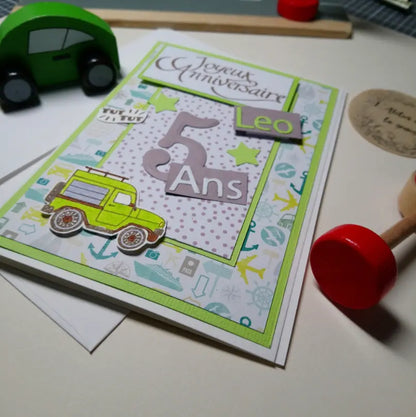 Carte Joyeux anniversaire verte,  véhicule 4x4