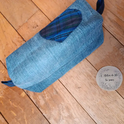 Trousse rectangulaire upcycling jeans, entièrement doublée