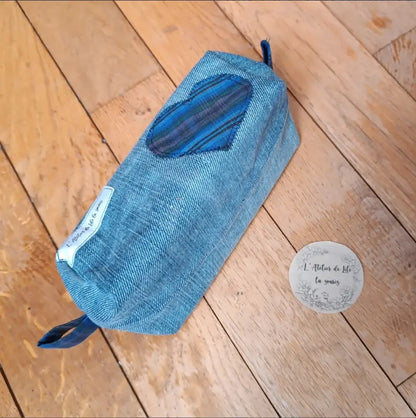 Trousse rectangulaire upcycling jeans, entièrement doublée