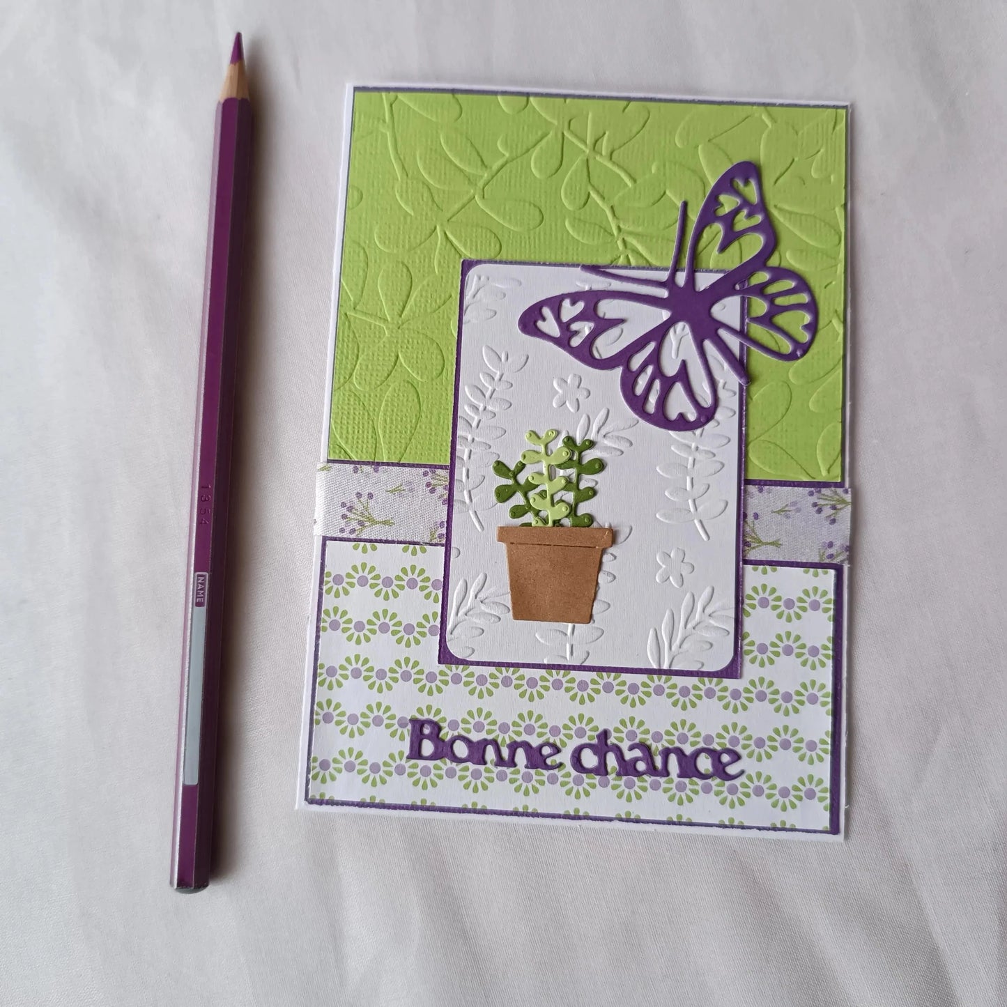 Carte de voeux départ "Bonne chance" verte et violette de L'Atelier de Lili la souris  / carte de vœux toute occasion / jolie carte bonne chance / mots pour bonne chance / carte de vœux fait-main / cadeau départ / carte de départ en retraite / carte de départ collègue / carte pour changement de vie / idée cadeau départ en retraite / cadeau changement de vie / cadeau nouvelle vie / cadeau changement de carrière