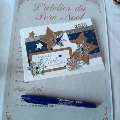 Carte de Noël 2024 – bleu marine, kraft et argent L'Atelier de Lili la souris