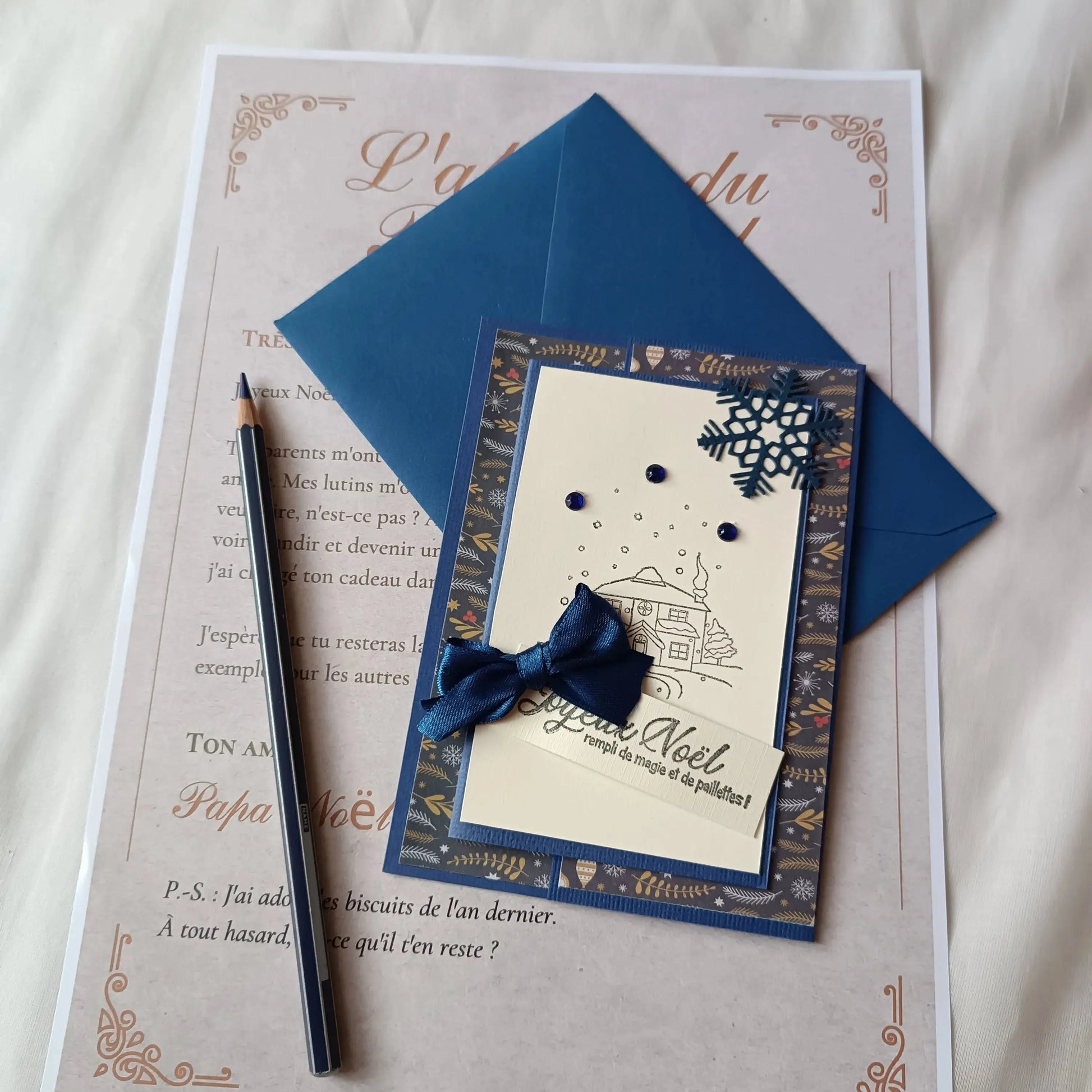 Carte noël bleu marine pour carte cadeau ou billet bleue marine de L’Atelier de Lili la souris - Carte joyeux noël - carte de Noël - carte de vœux - idée cadeau noel - carte de vœux 2025 - noël 2024 - idée cadeau noël 2024 - idée cadeau femme noel 2024 - idée cadeau homme noel 2024 - cadeau noel 2024 - jolie carte de noel