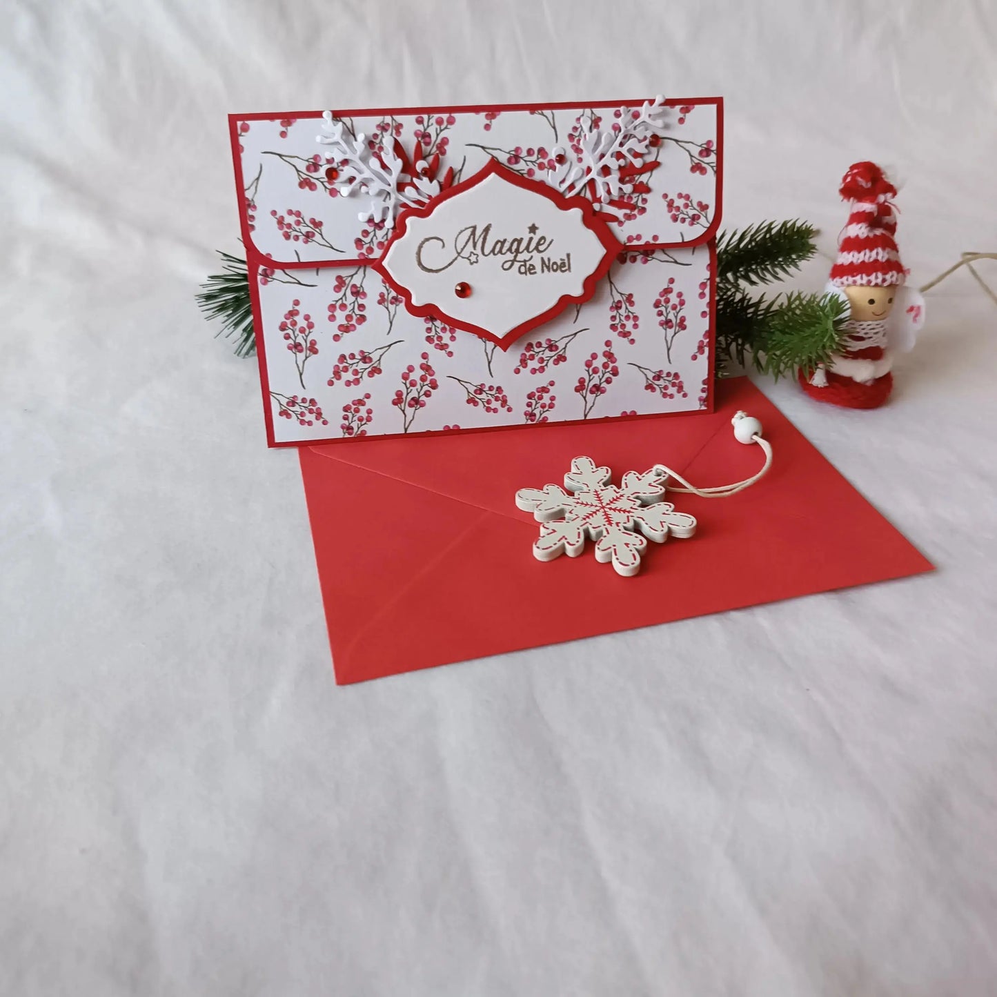 pochette carte-cadeau de noel - carte de voeux 2024 - idée cadeau noel - noel 2024 - cadeau noel 2024 - carte de noel -pochette carte-cadeau de noel rouge et blanc de L’Atelier de Lili la souris