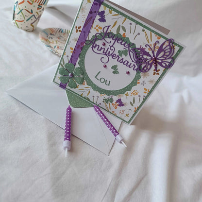 Carte anniversaire violet / carte de vœux / carte anniversaire fait main / jolie carte anniversaire / joli carte anniversaire avec prénom / cadeau anniversaire personnalisé violet et verte / carte anniversaire femme fleurs / carte anniversaire personnalisé / carte anniversaire personnalisée / carte anniversaire pour maman / idée cadeau anniversaire / idée cadeau femme / carte « joyeux anniversaire »