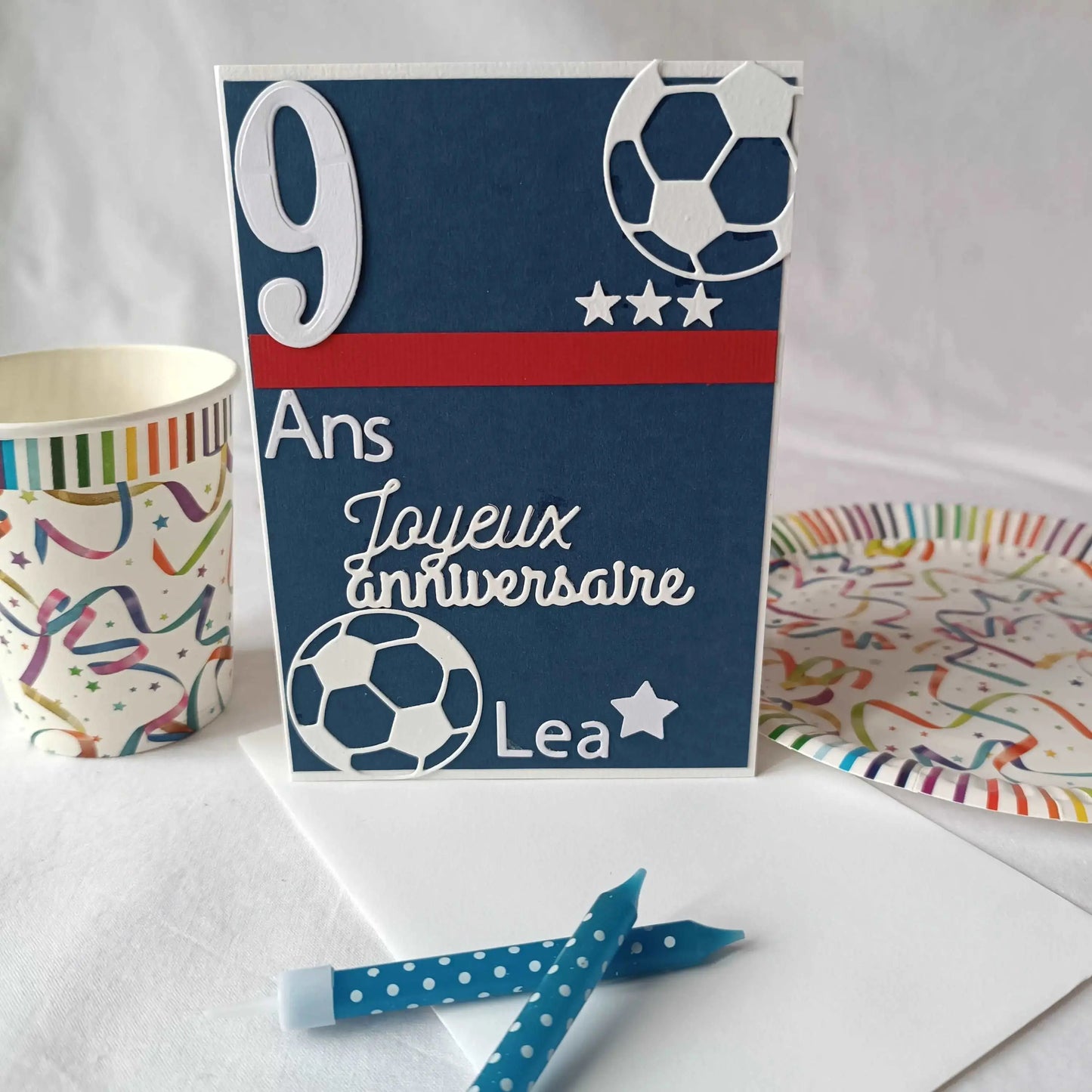 Carte anniversaire garçon / carte anniversaire football / personnalisation football prénom / carte joyeux anniversaire garçon / carte anniversaire fait main / jolie carte anniversaire / joli carte anniversaire avec prénom / cadeau anniversaire personnalisé / carte anniversaire garçon / cadeau foot / carte anniversaire personnalisée / carte anniversaire pour homme / idée cadeau anniversaire / idée cadeau garçon / carte « joyeux anniversaire »