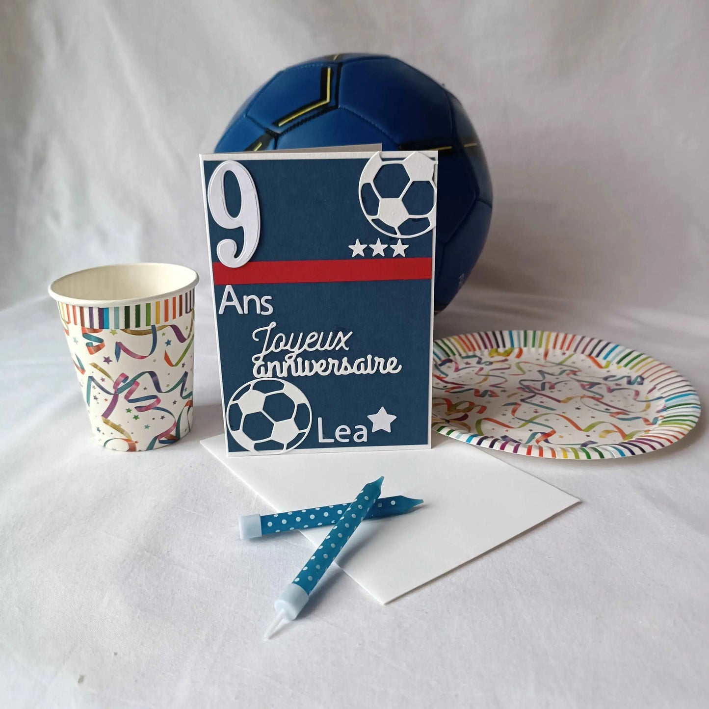 Carte anniversaire garçon / carte anniversaire football / personnalisation football prénom / carte joyeux anniversaire garçon / carte anniversaire fait main / jolie carte anniversaire / joli carte anniversaire avec prénom / cadeau anniversaire personnalisé / carte anniversaire garçon / cadeau foot / carte anniversaire personnalisée / carte anniversaire pour homme / idée cadeau anniversaire / idée cadeau garçon / carte « joyeux anniversaire »