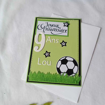  Carte anniversaire garçon / carte anniversaire football / personnalisation football prénom / carte joyeux anniversaire garçon / carte anniversaire fait main / jolie carte anniversaire / joli carte anniversaire avec prénom / cadeau anniversaire personnalisé / carte anniversaire garçon / cadeau foot / carte anniversaire personnalisée / carte anniversaire pour homme / idée cadeau anniversaire / idée cadeau garçon / carte « joyeux anniversaire »