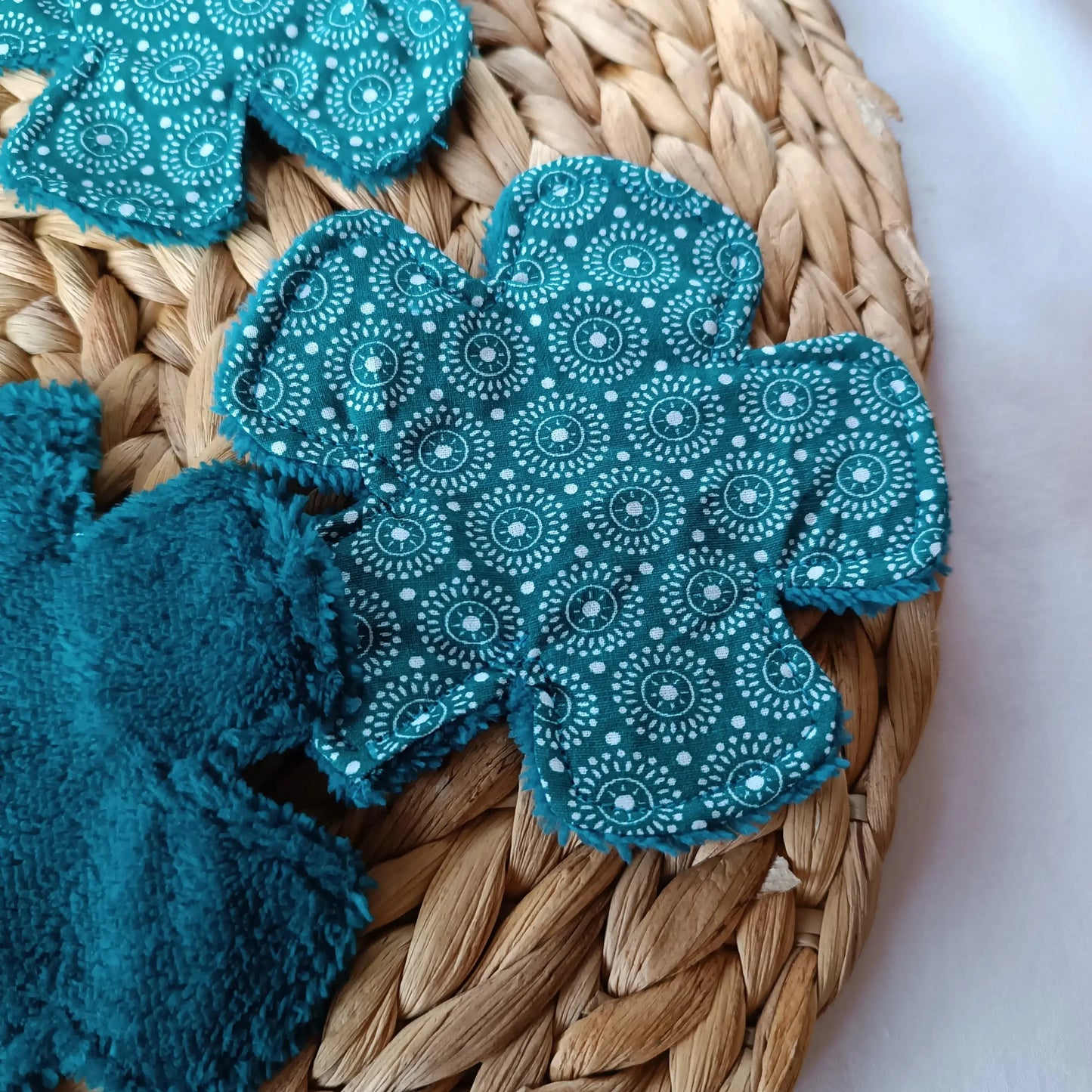 Lingettes démaquillantes lavables - en forme de fleurs vertes - Lot de 5 unités - latelierdelililasouris